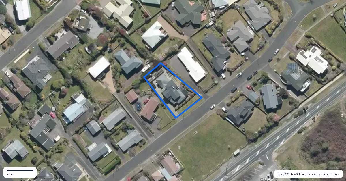 Property context map for 19 Kinder Street, Acacia Bay, Taupo