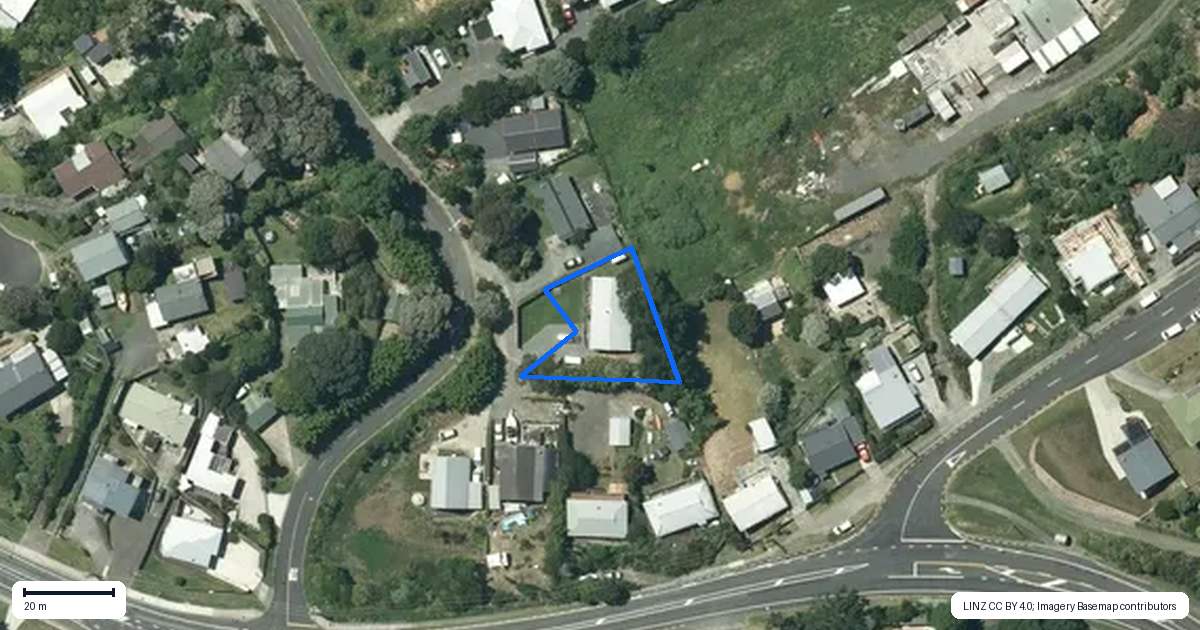 Property context map for 1A Cross Street, Raglan