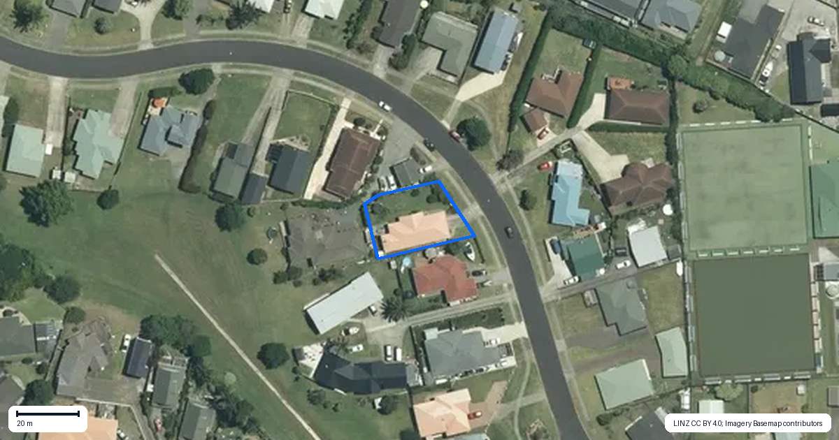 Property context map for 33 Springbok Avenue, Whitianga