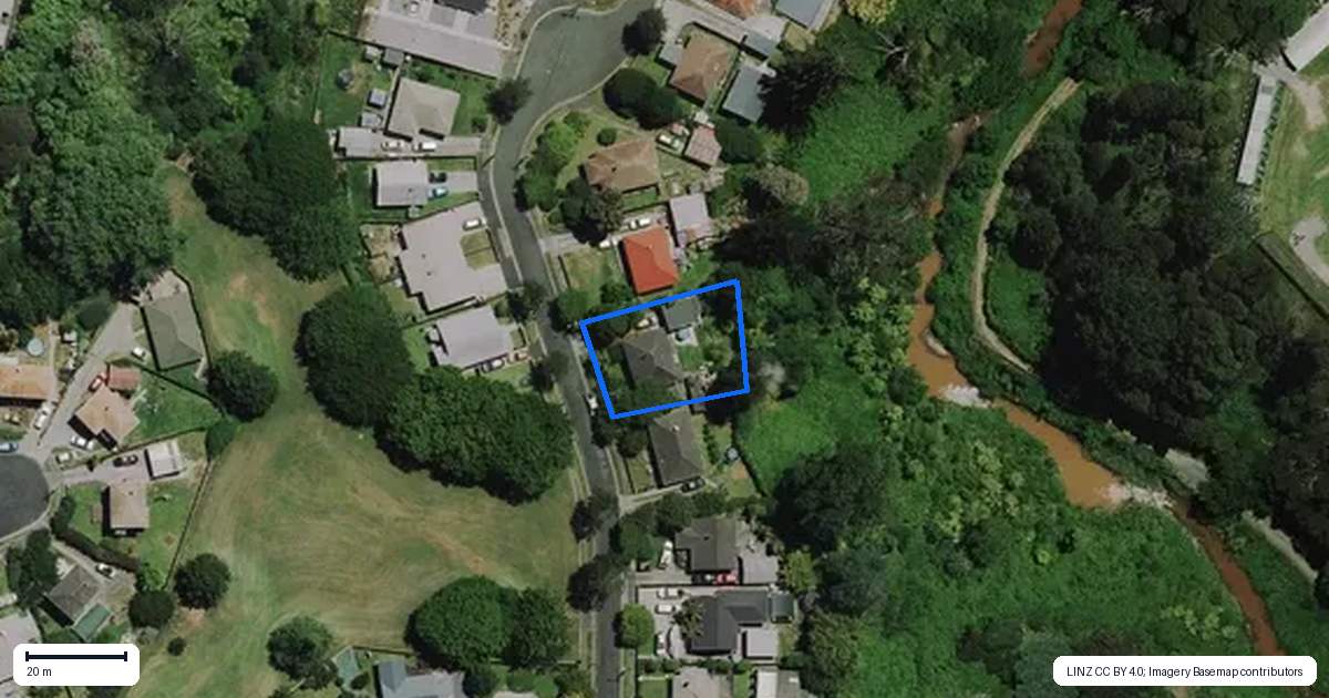 Property context map for 12 Stokes Crescent, Maeroa, Hamilton