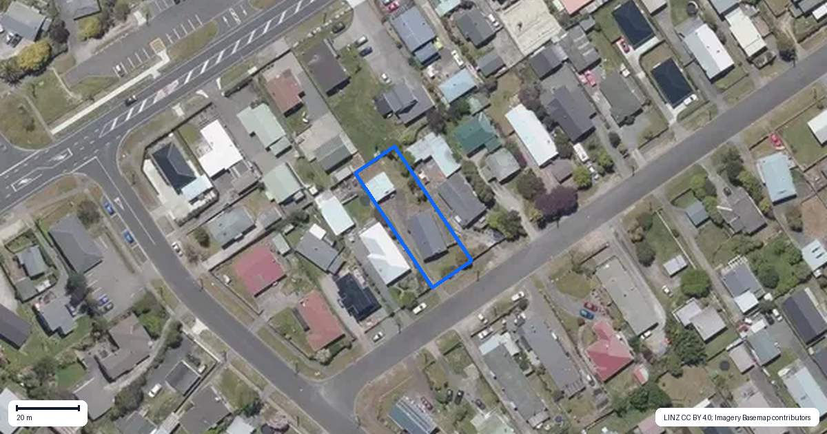 Property context map for 8 Waitahanui Avenue, Taupo