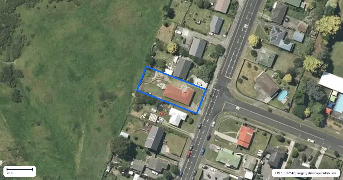Property context map for 43 Russell Road, Huntly