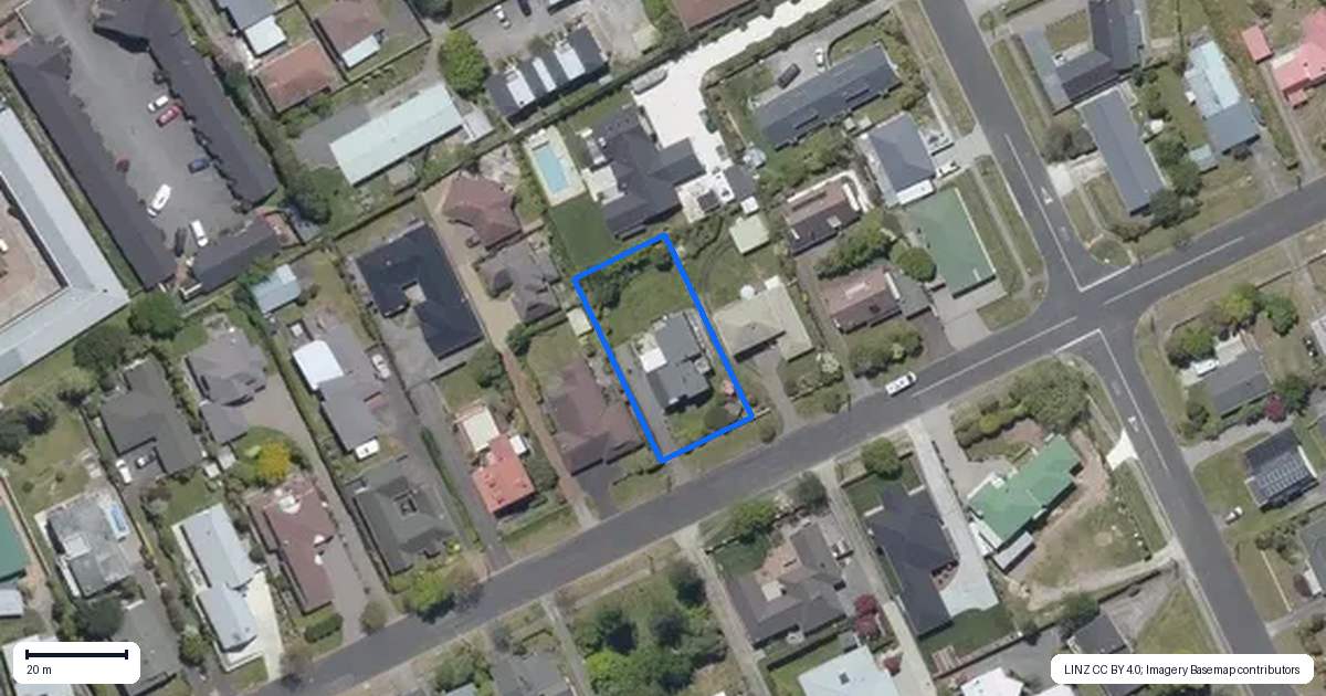 Property context map for 22 Tui Street, Taupo