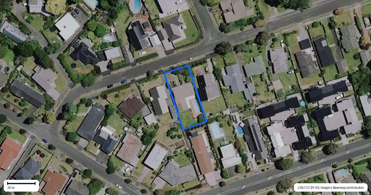 Property context map for 8 Clements Crescent, Queenwood, Hamilton