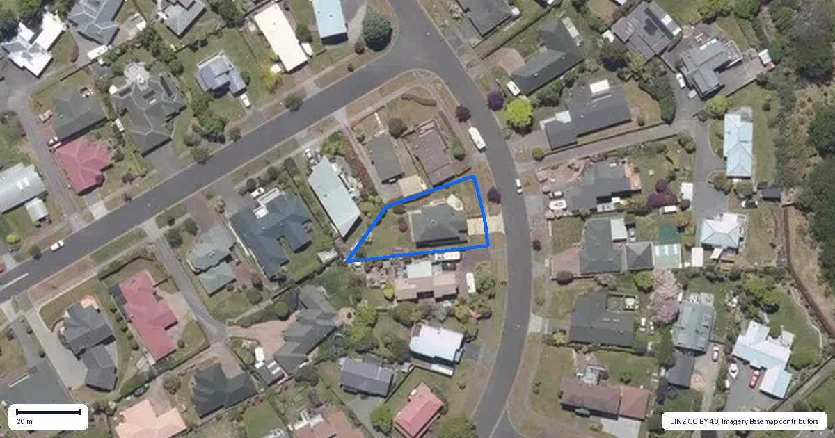 Property context map for 11 Logan Avenue, Wharewaka, Taupo