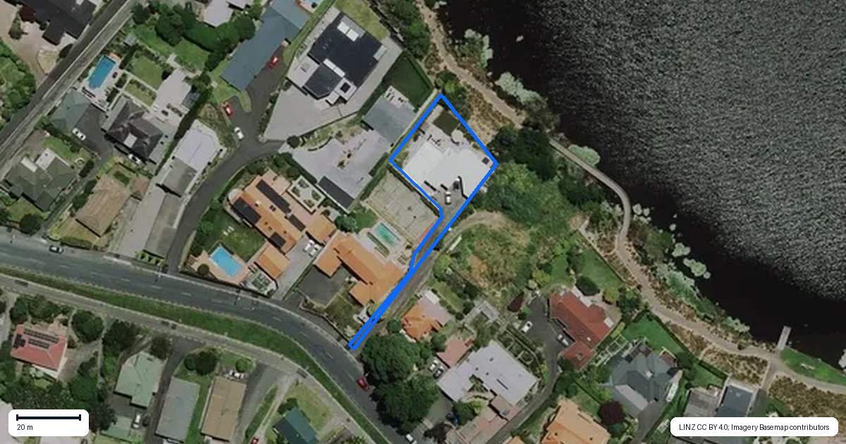 Property context map for 86 Lake Crescent, Hamilton Lake, Hamilton
