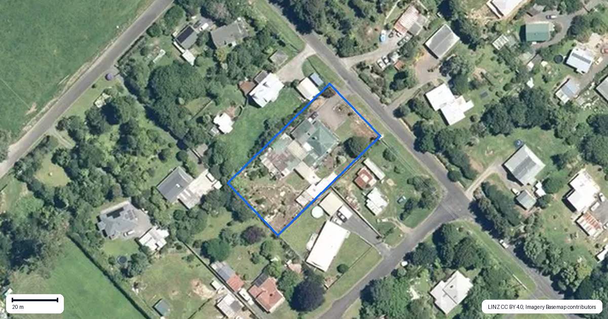 Property context map for 33 Abbott Road, Waikino, Waihi
