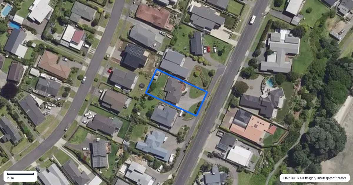 Property context map for 66 Omokoroa Road, Omokoroa