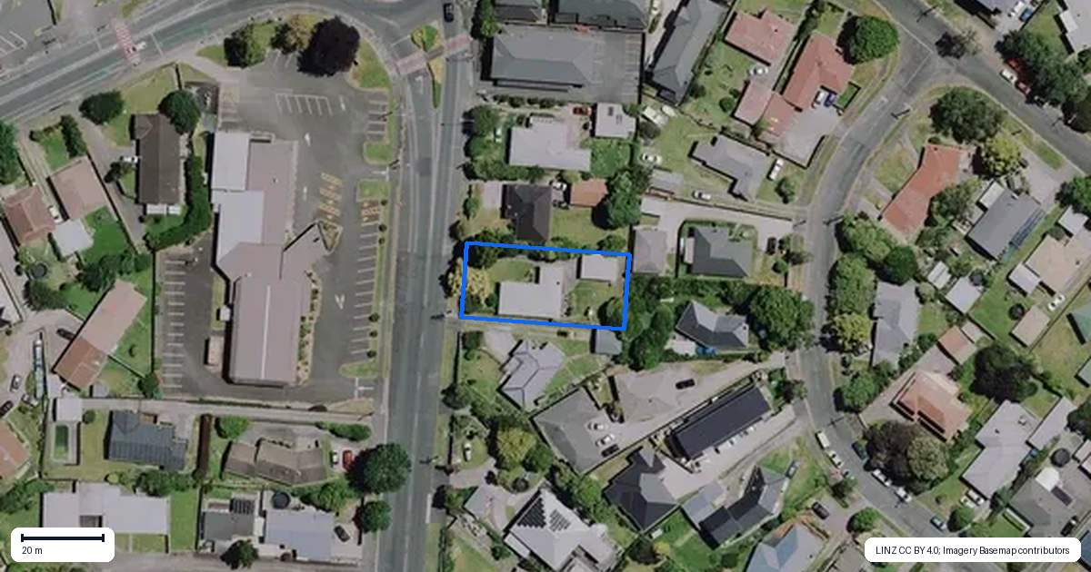 Property context map for 82 Knighton Road, Hillcrest, Hamilton