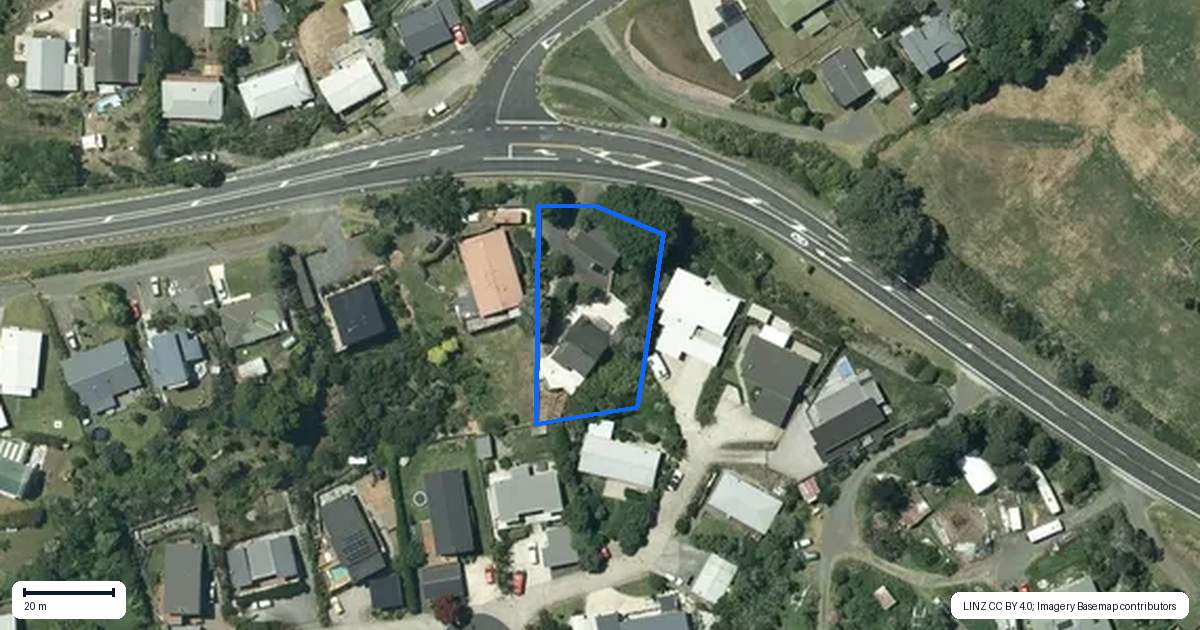 Property context map for 37 Main Road, Raglan