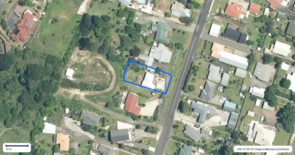 Property context map for 20 Claremont Avenue, Paeroa