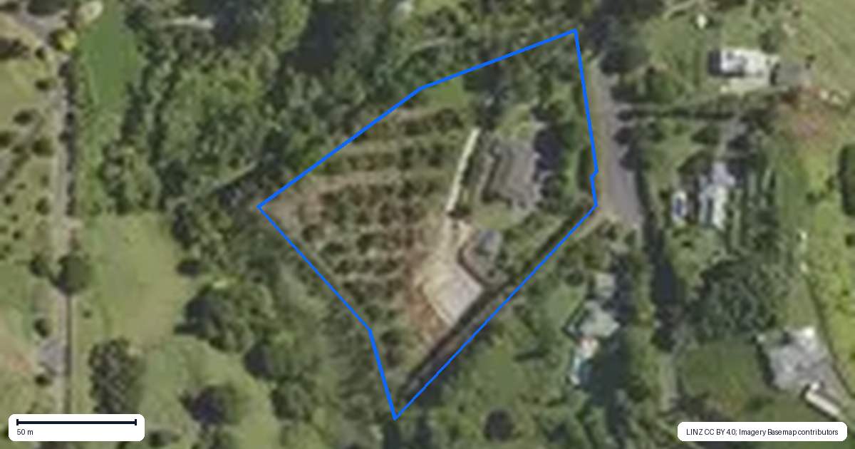 Property context map for 42 Walden Lane, Minden