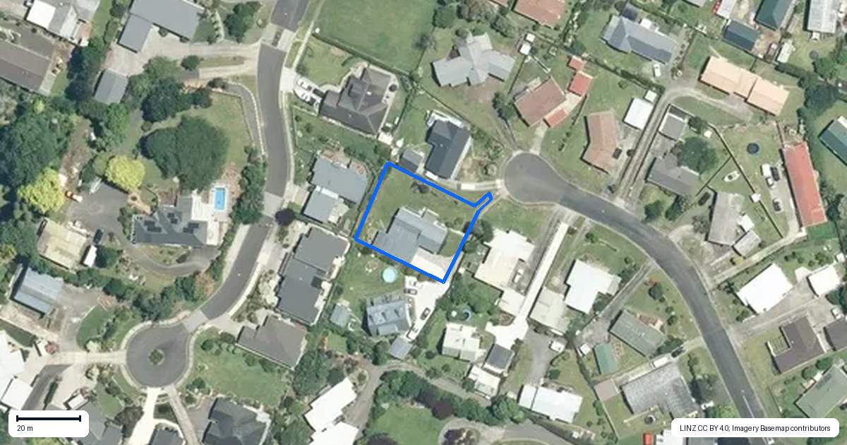 Property context map for 16 McDonald Place, Paeroa