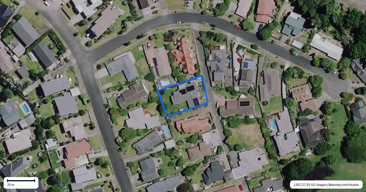 Property context map for 8 Cooper Place, Chedworth, Hamilton