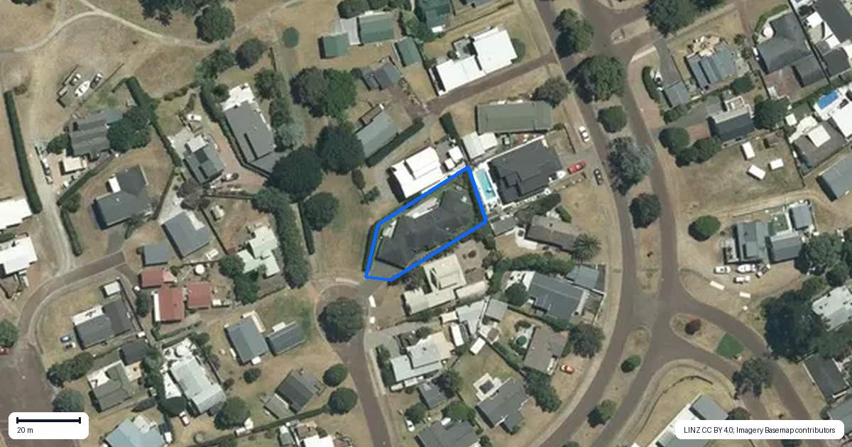 Property context map for 8 Britannia Dell, Pauanui