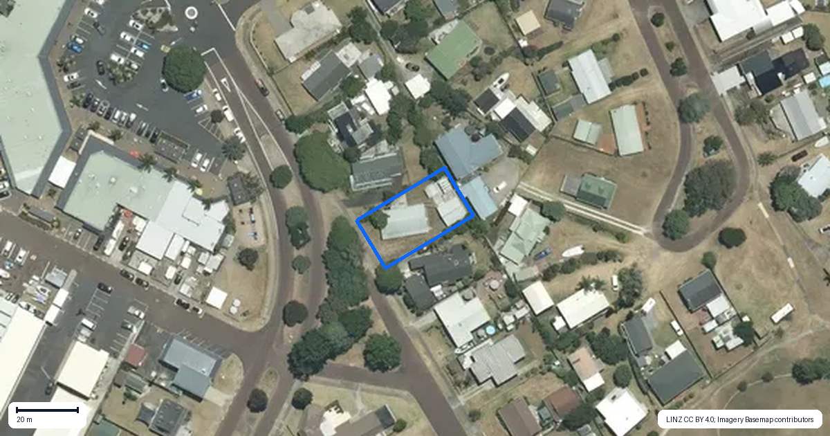 Property context map for 1 Crown Reef, Pauanui