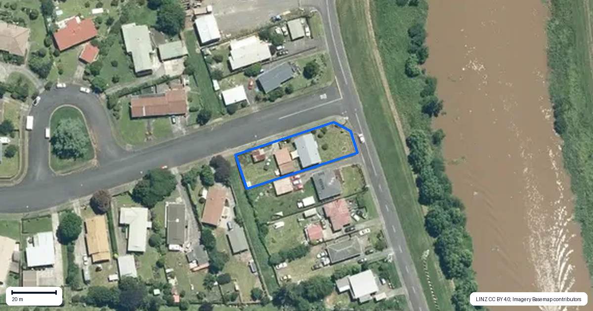 Property context map for 47 River Road, Ngatea