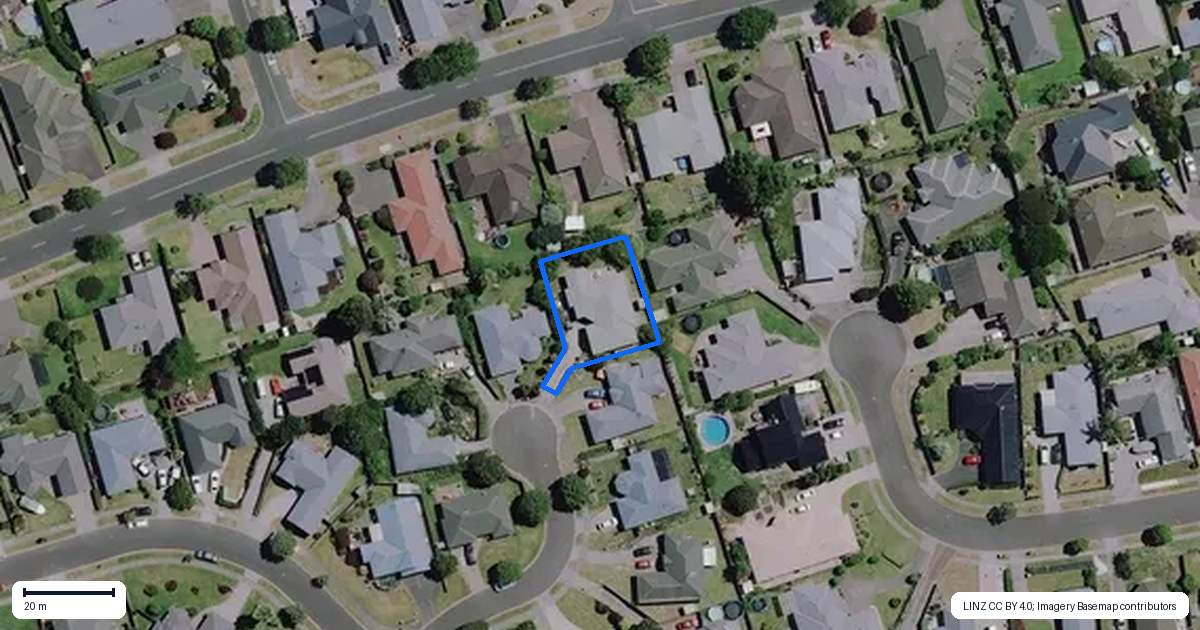 Property context map for 11 McKenzie Place, Rototuna North, Hamilton