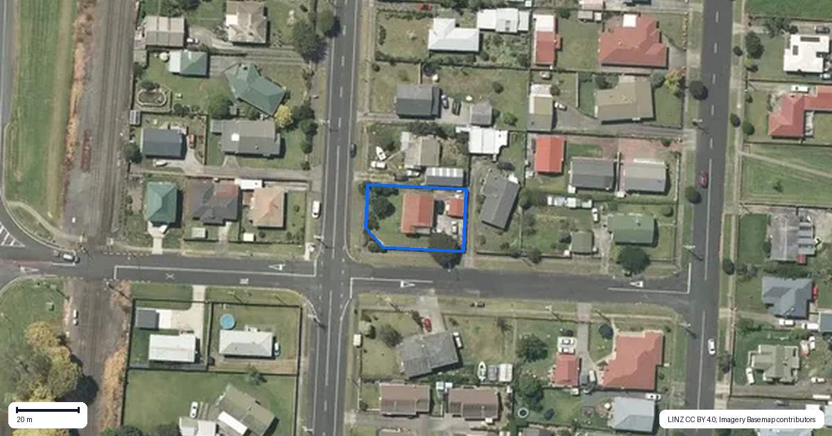 Property context map for 180 Hakanoa Street, Huntly