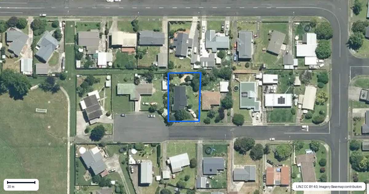 Property context map for 10 Pinnock Place, Ngatea