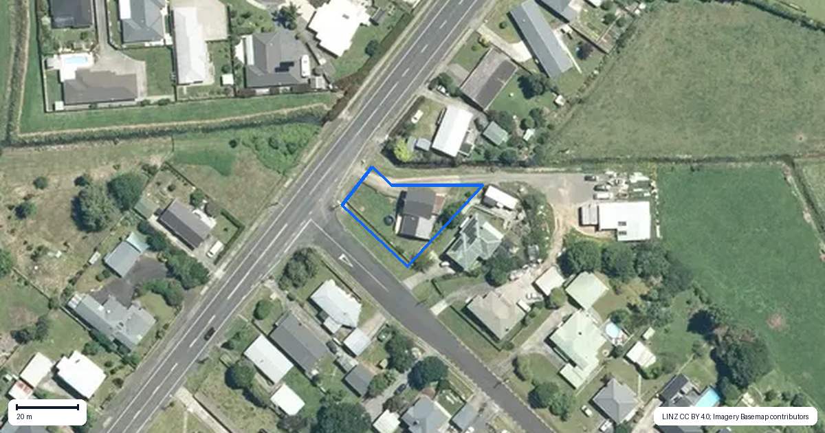 Property context map for 2 Bennett Street, Paeroa