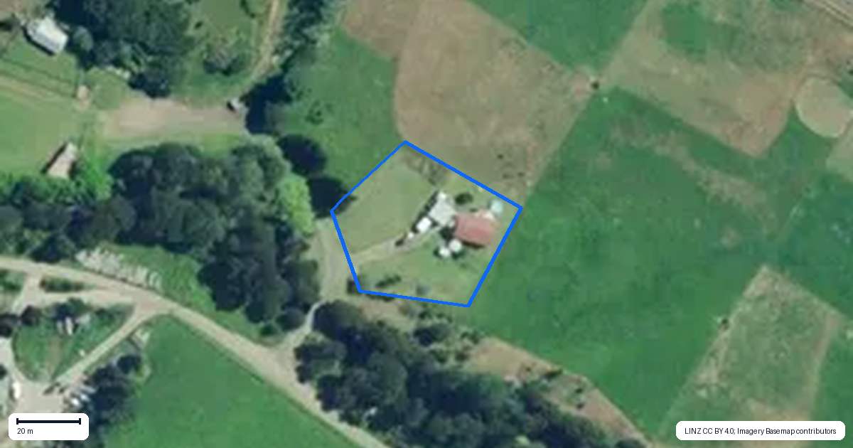 Property context map for 50 Wade Road, Whitianga