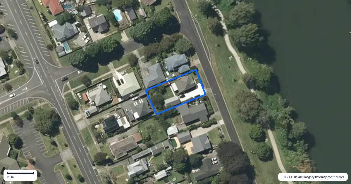 Property context map for 18 Waikato Esplanade, Ngaruawahia