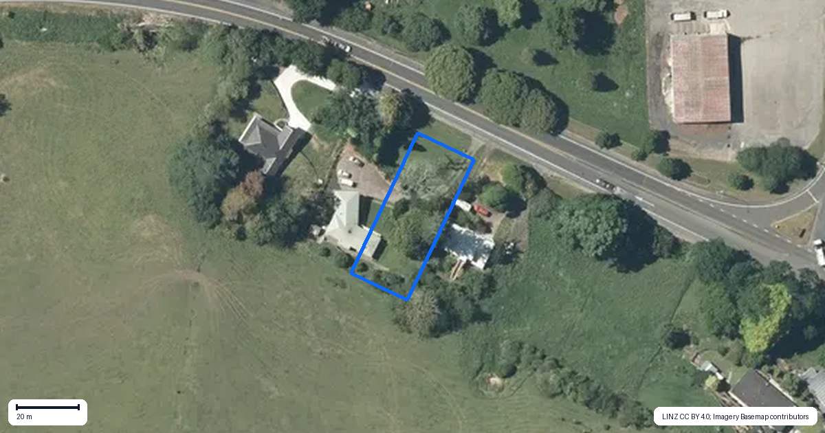 Property context map for 96 Main Road, Tirau