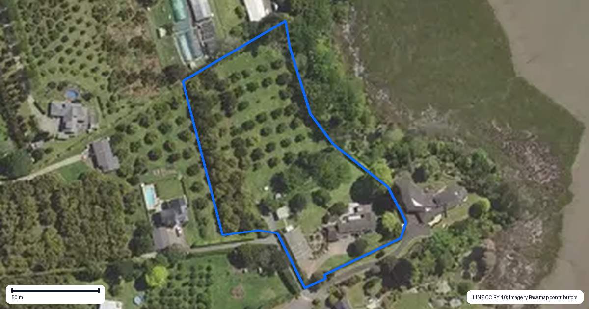 Property context map for 43 Waikaraka Drive West, Te Puna