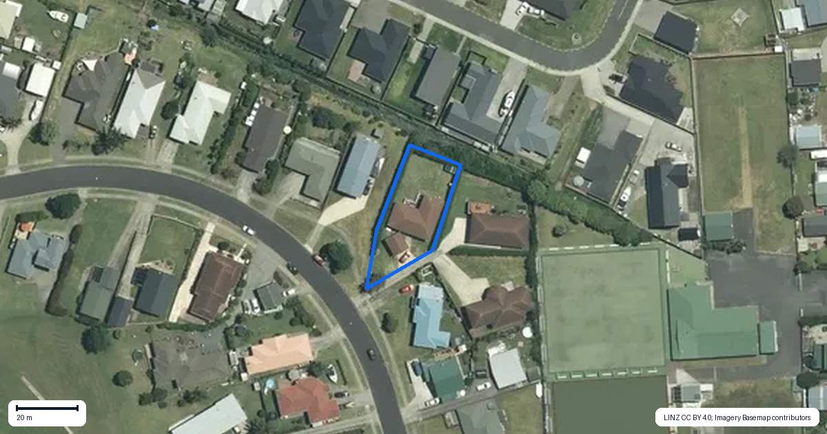 Property context map for 28 Springbok Avenue, Whitianga