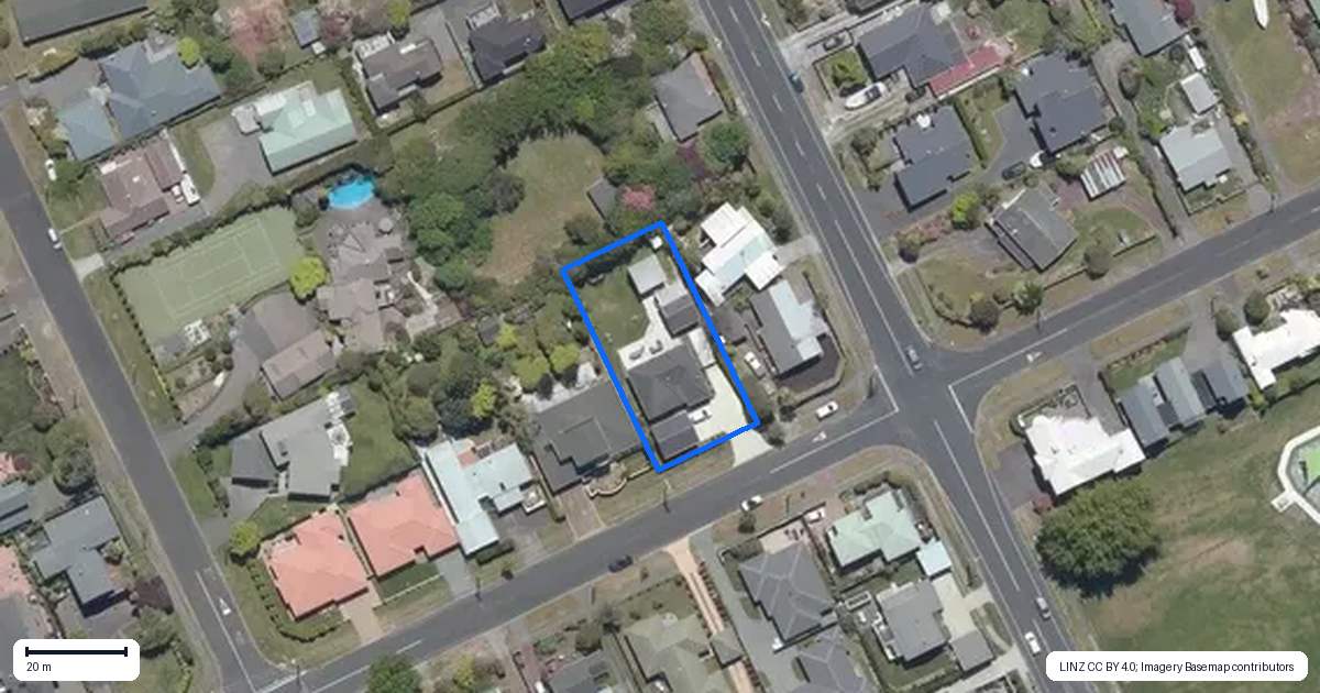 Property context map for 38 Huia Street, Taupo