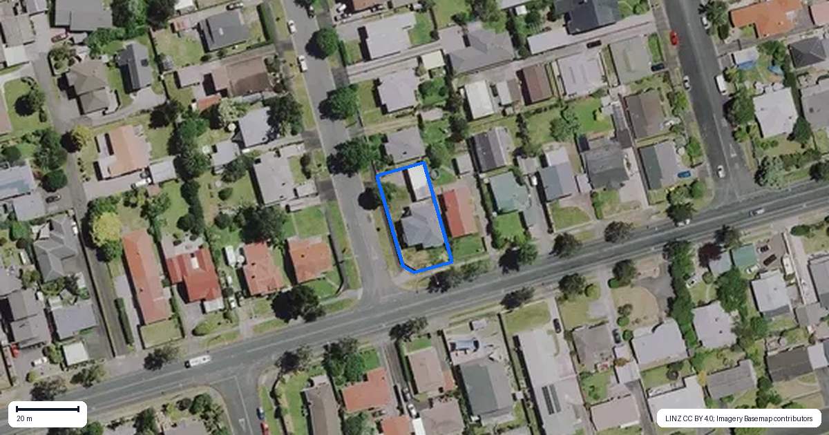 Property context map for 77 Te Aroha Street, Hamilton East, Hamilton