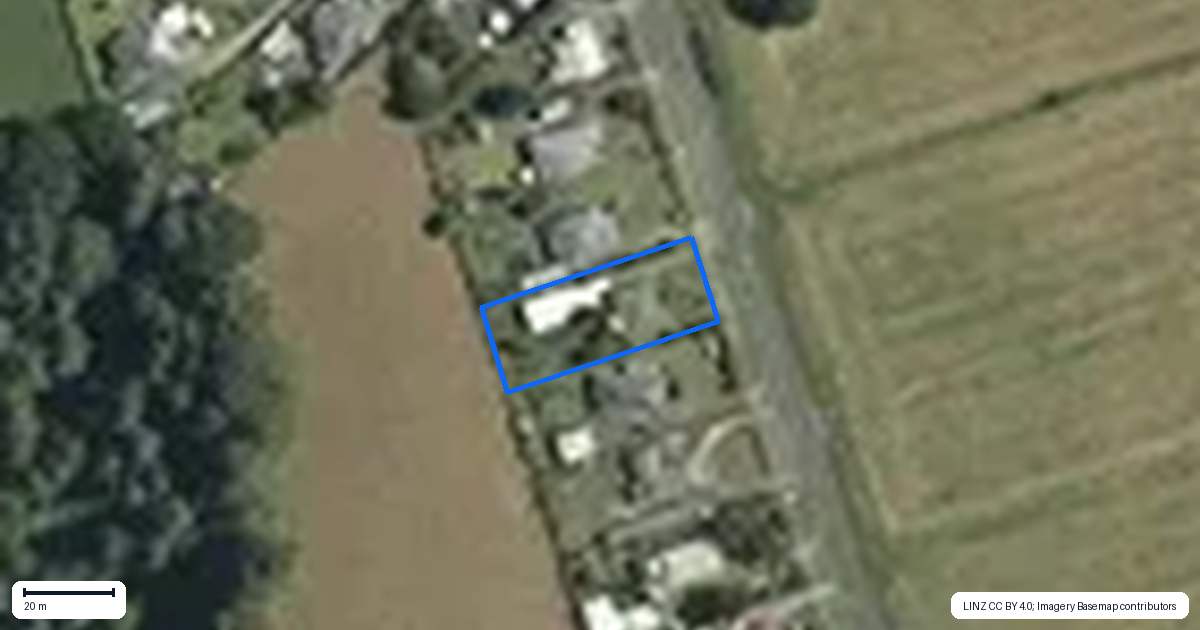 Property context map for 24 Ngarua Road, Waitoa