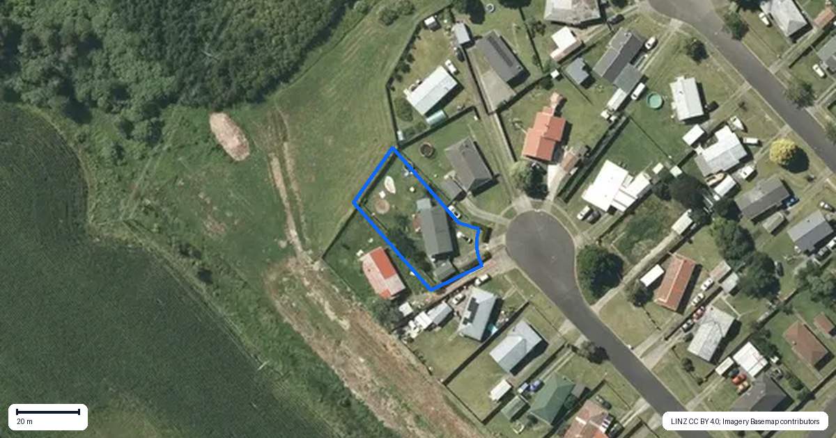 Property context map for 17 Leather Street, Huntly