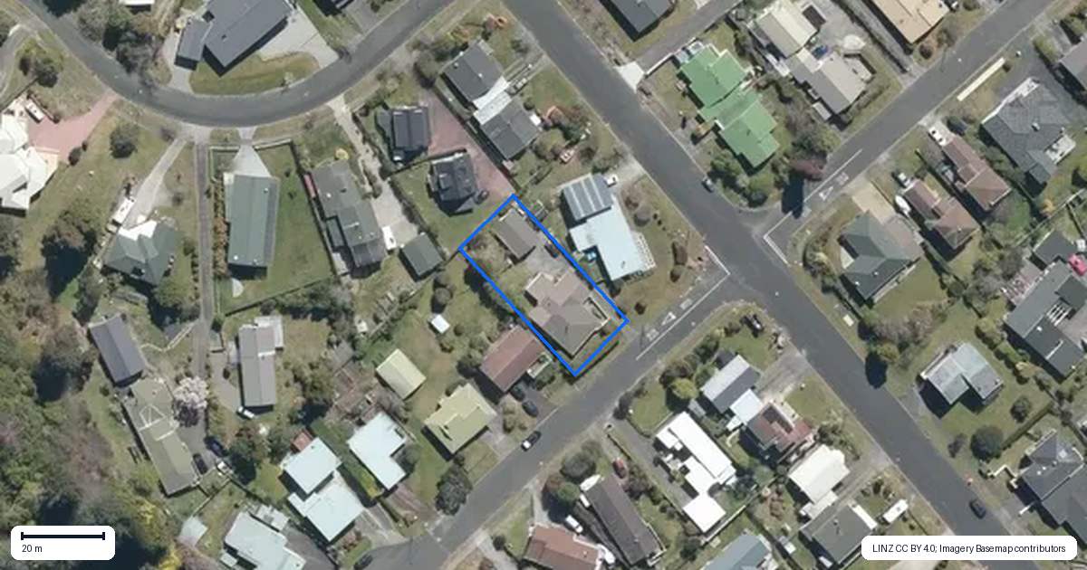Property context map for 4 Silich Street, Acacia Bay, Taupo