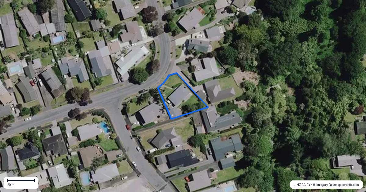 Property context map for 48 Pulham Crescent, Queenwood, Hamilton