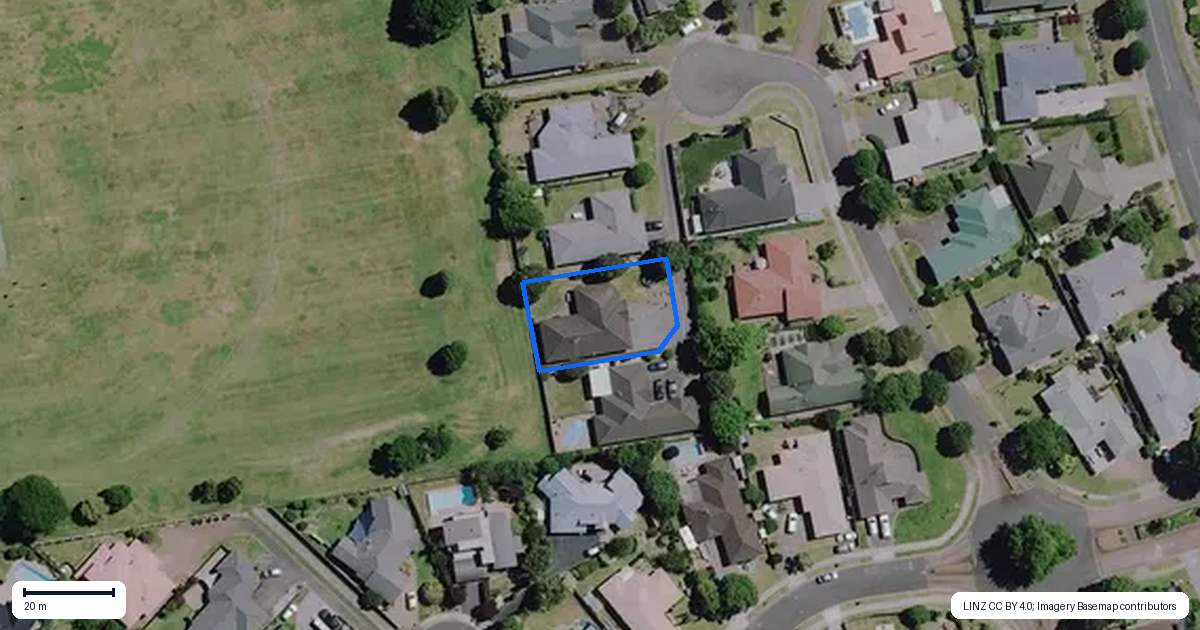 Property context map for 11 Greenough Place, Rototuna, Hamilton