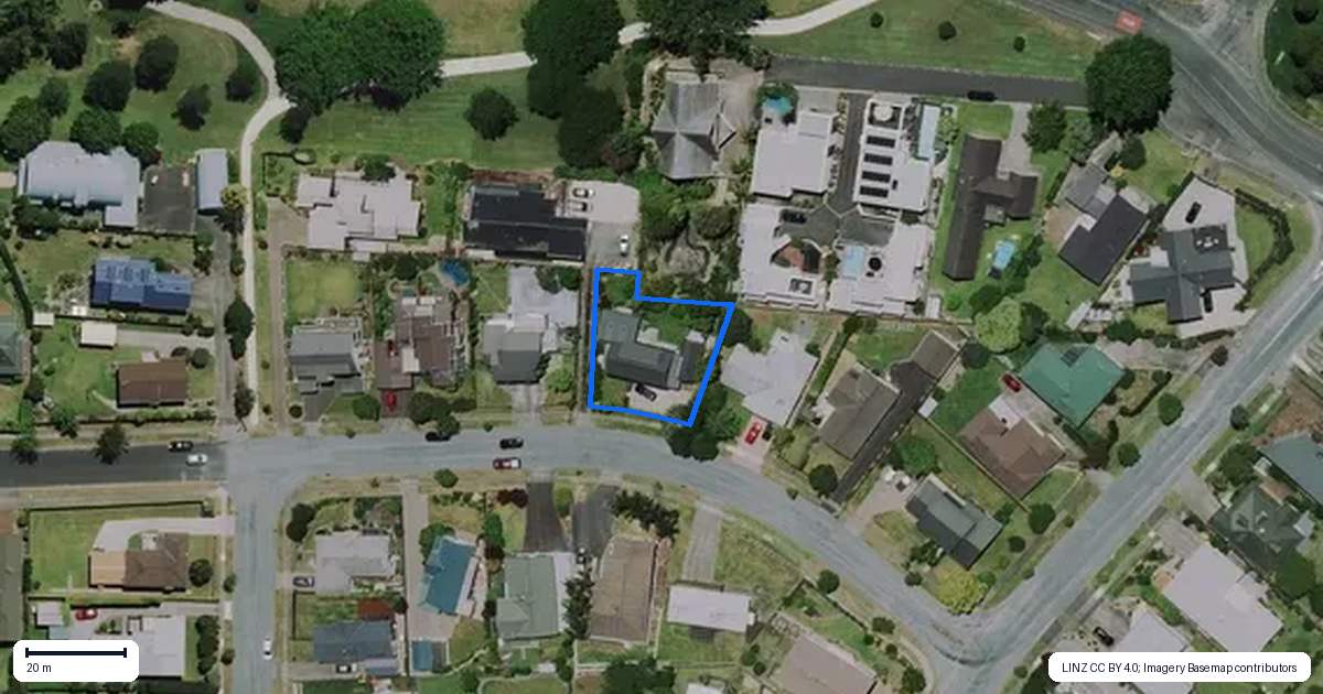 Property context map for 77 Gilbass Avenue, Hamilton Lake, Hamilton