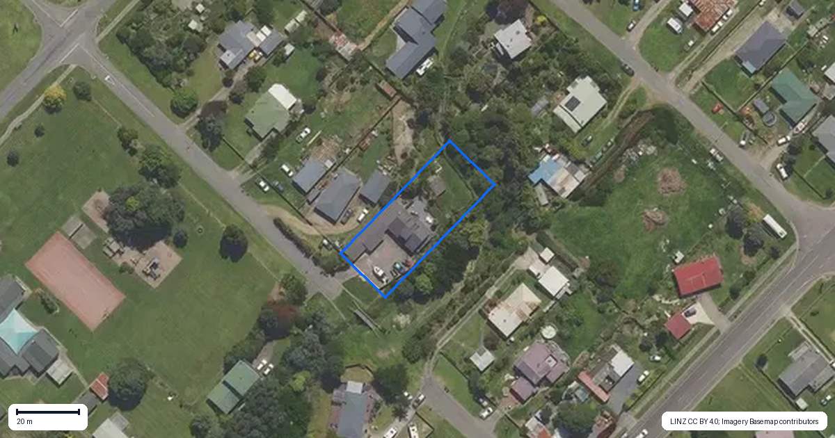 Property context map for 10 Nesbitt Street, Matata