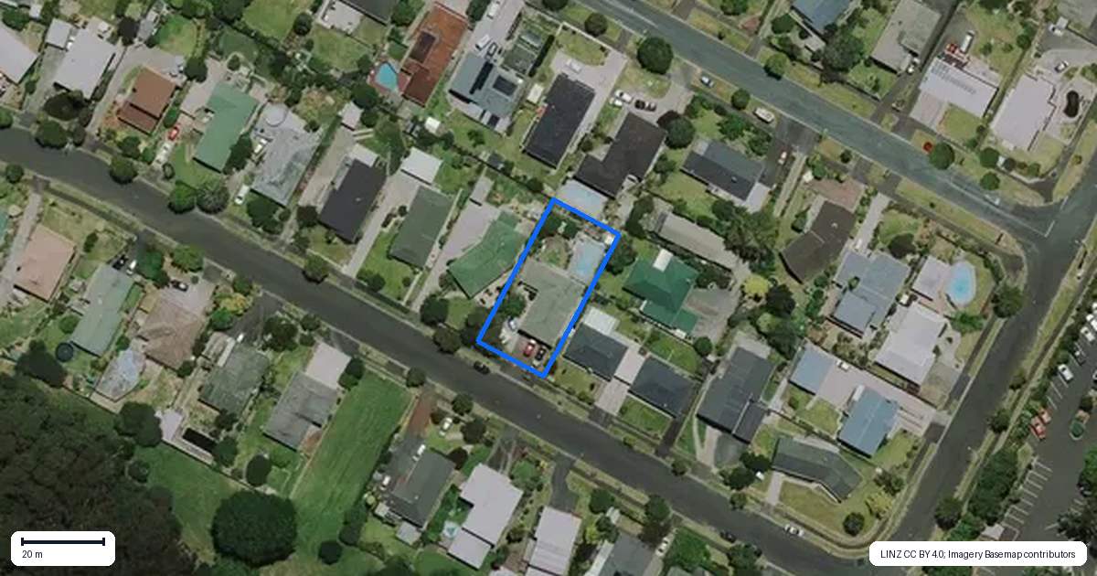 Property context map for 16 Resthill Crescent, Glenview, Hamilton