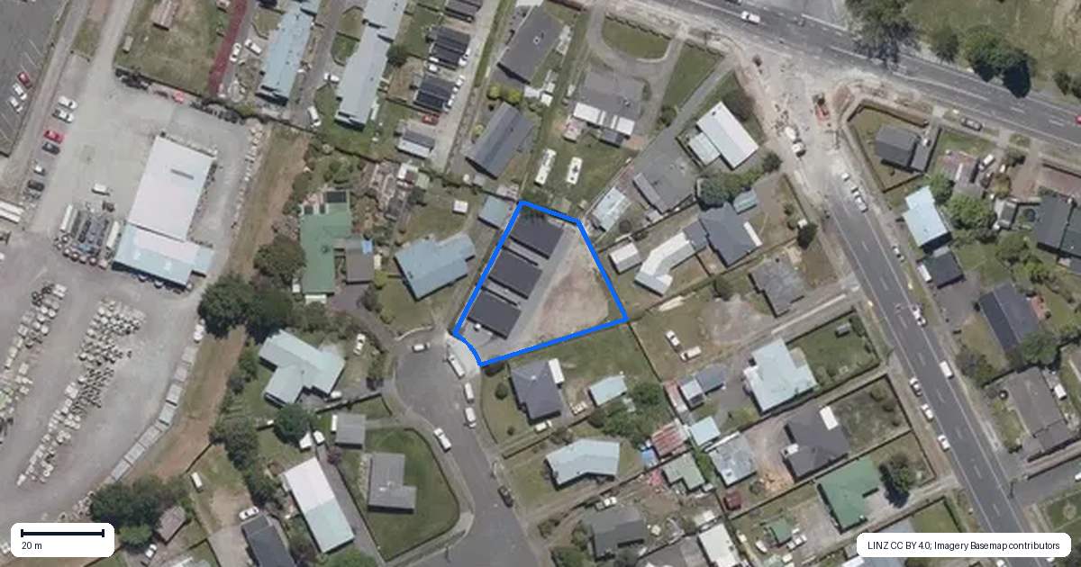 Property context map for 17 Simkin Street, Taupo