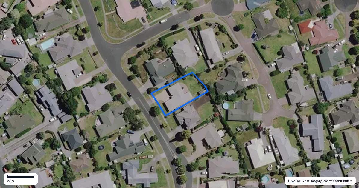 Property context map for 20 Admiral Crescent, Flagstaff, Hamilton