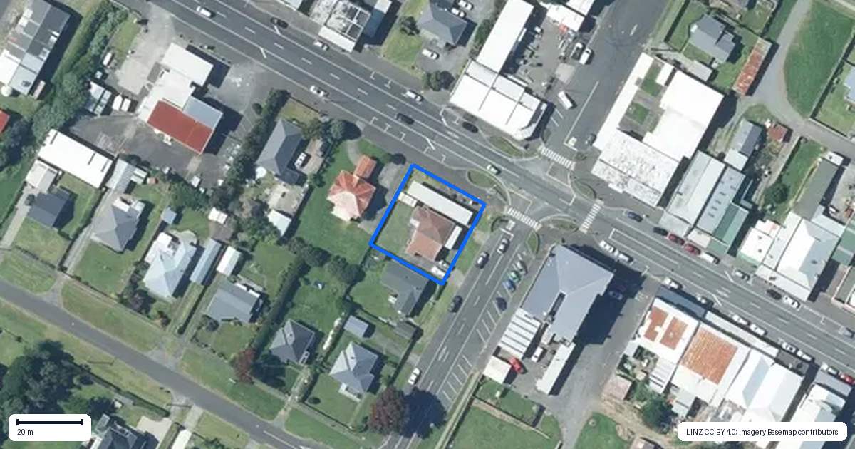 Property context map for 102 Tasman Street, Opunake