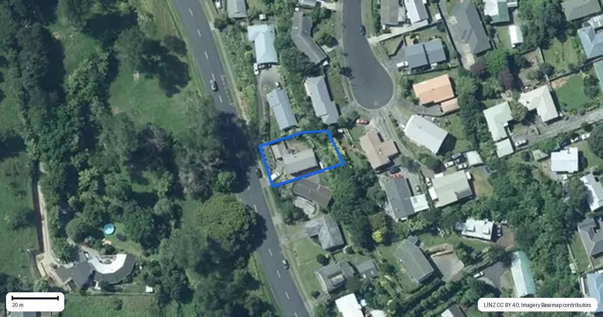 Property context map for 77 Poplar Grove, Whalers Gate, New Plymouth