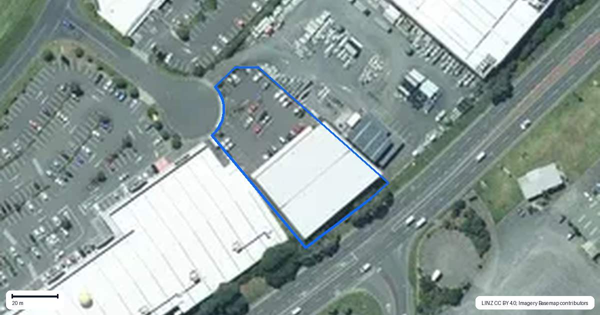 Property context map for 7 Struthers Place, Waiwhakaiho, New Plymouth