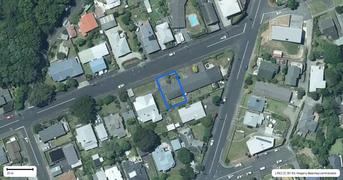 Property context map for 15 Barrett Street, Westown, New Plymouth