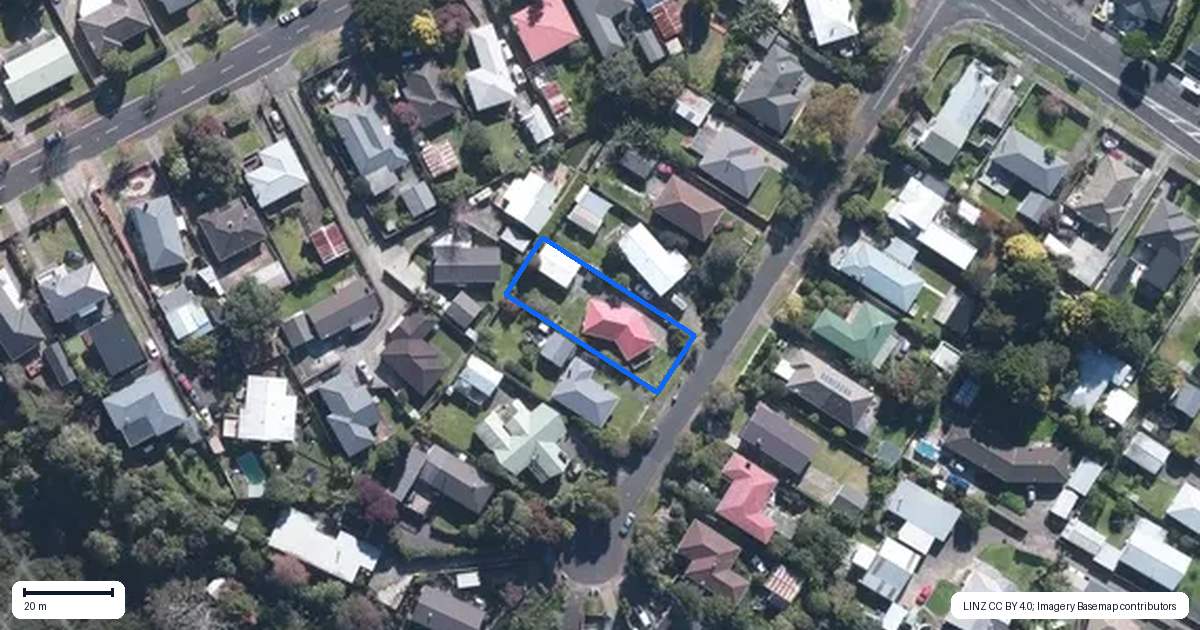 Property context map for 11 Kenley Place, Avondale, Auckland