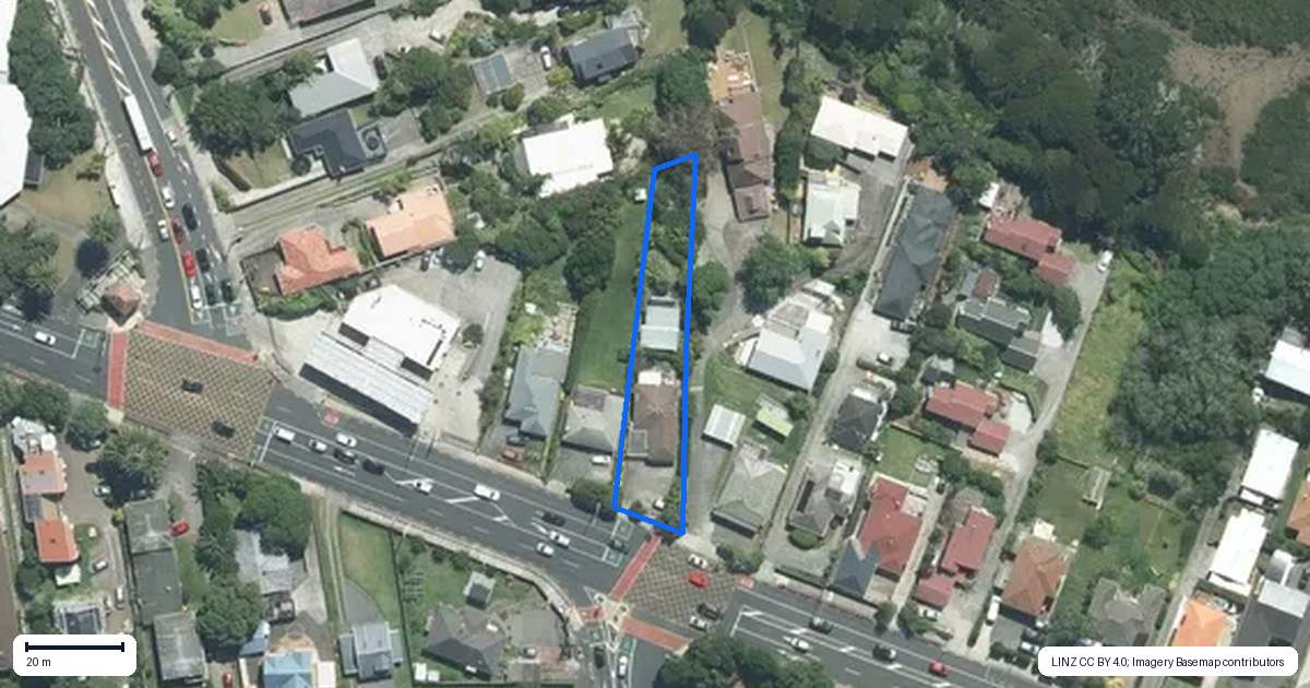 Property context map for 57 Onewa Road, Northcote, Auckland