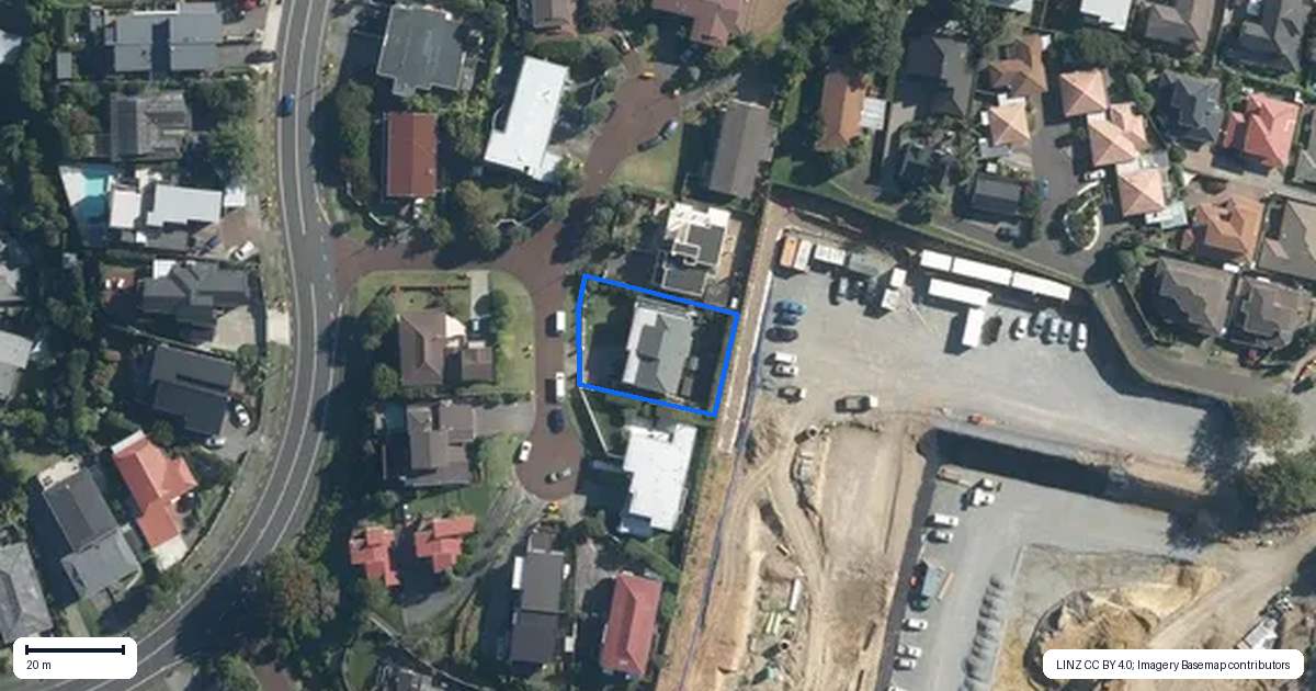 Property context map for 14 Icarus Place, Half Moon Bay, Auckland