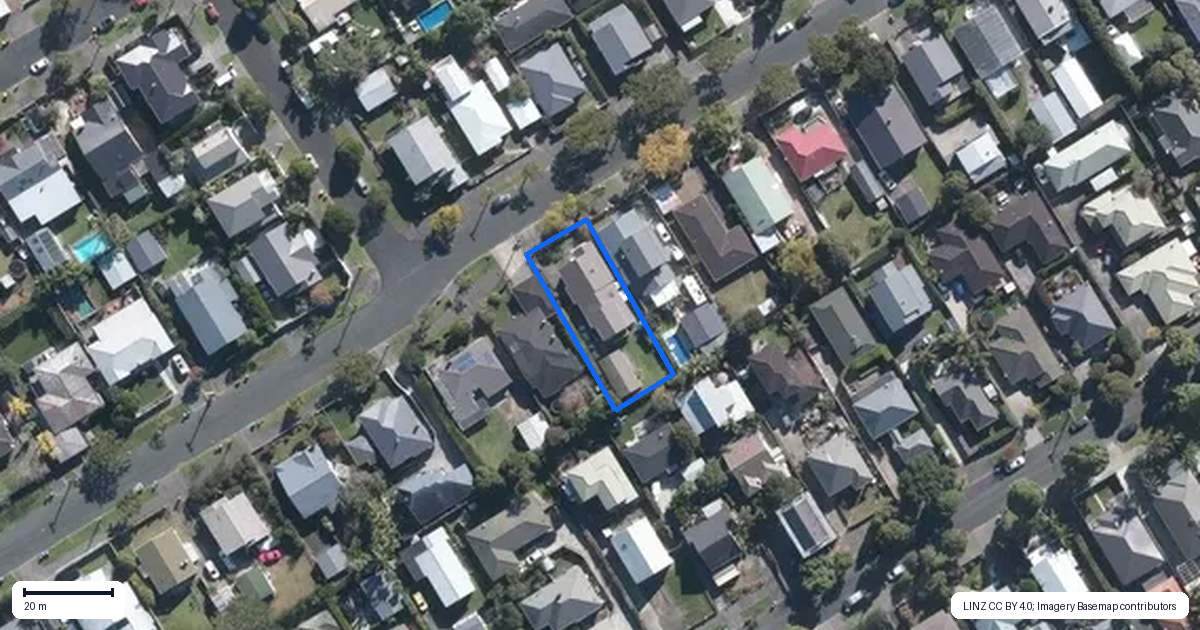 Property context map for 26 Miller Street, Point Chevalier, Auckland